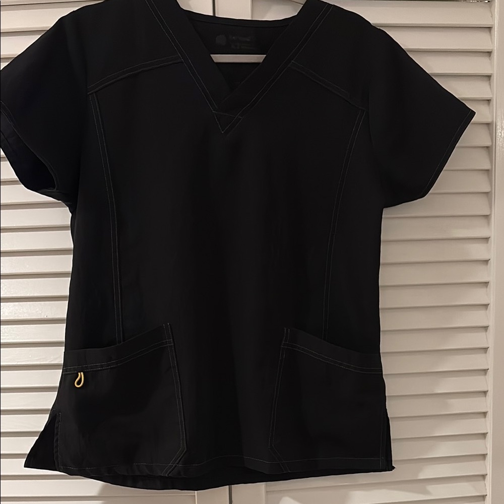 Women's Black Wonder Wink Scrub Top